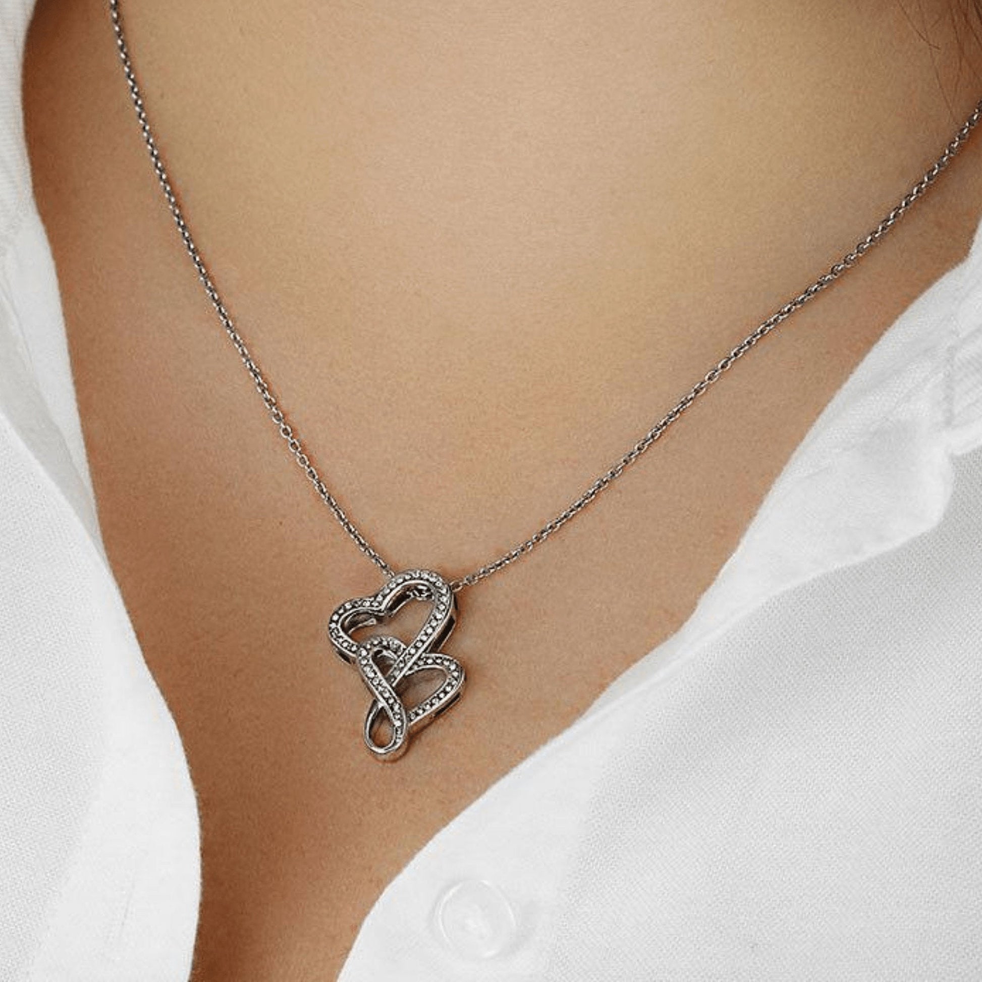 Mom Superhero, Mom Heart Necklace, Mother gift, Mom birthday gift, superhero necklace, Wonder Mom, Mom My Hero, Mom My Heart, Mom Cape Jewelry 