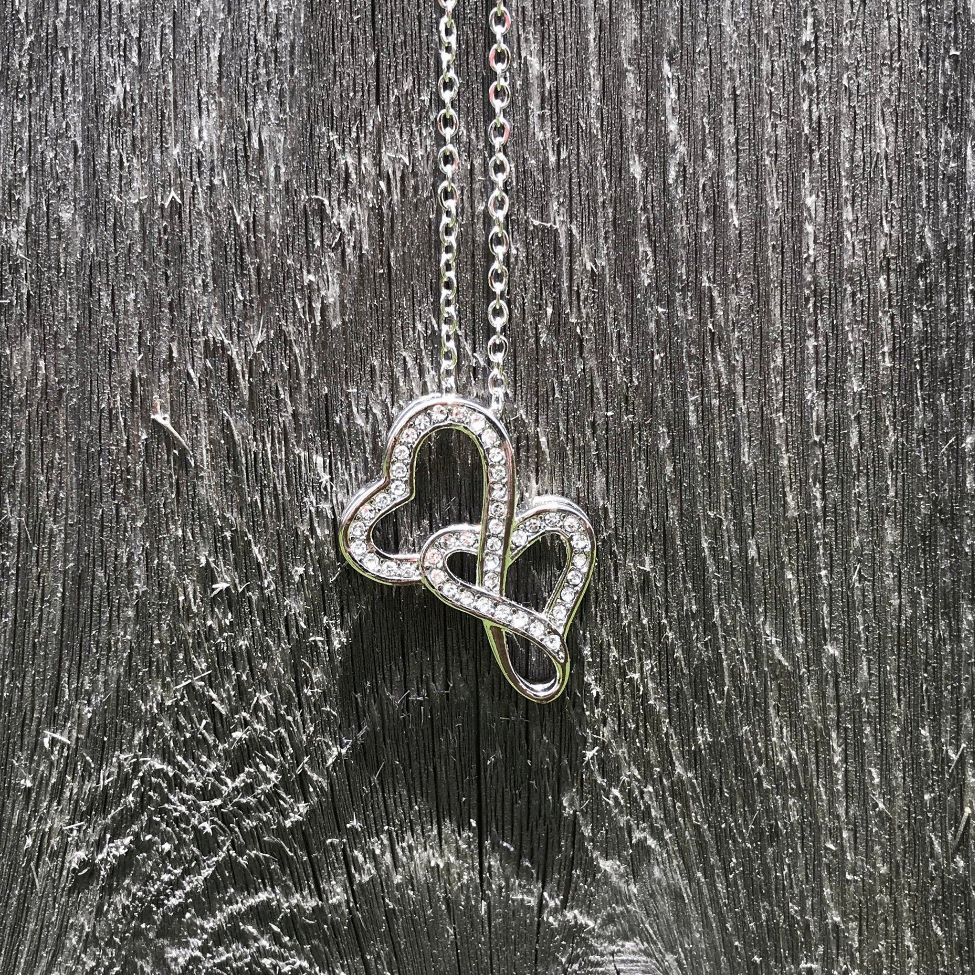 Mom Superhero, Mom Heart Necklace, Mother gift, Mom birthday gift, superhero necklace, Wonder Mom, Mom My Hero, Mom My Heart, Mom Cape Jewelry 